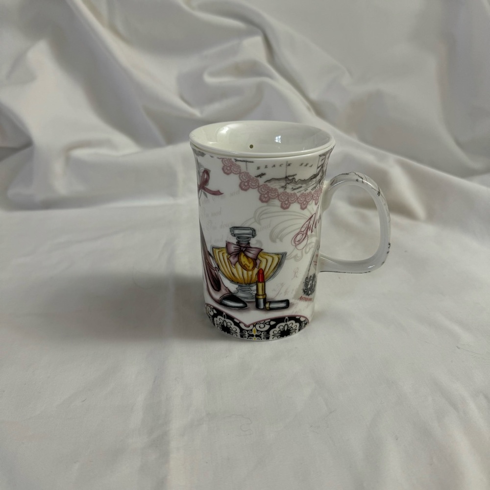 Royal Alfreda Tea Cup with Tea Strainer